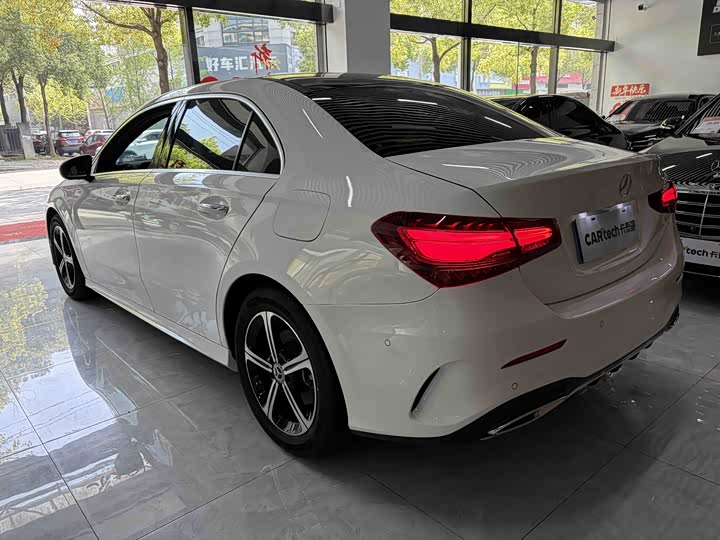 Mercedes-Benz A-Class 2024 A 200 L — фото 4