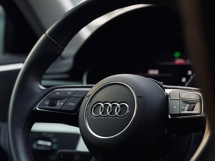 Audi A4L 2023 40 TFSI — фото 8