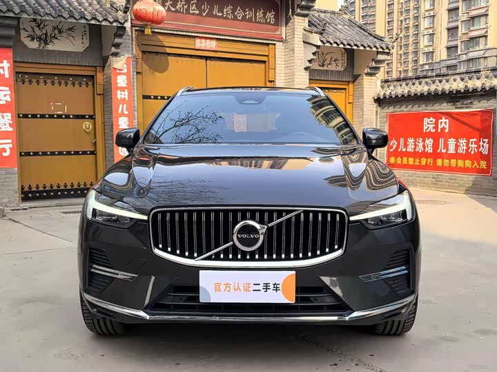 Volvo XC60 2022 B 5 4 WD — фото 2