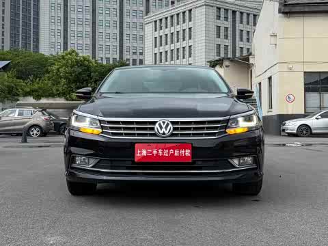 Volkswagen Passat — фото 24