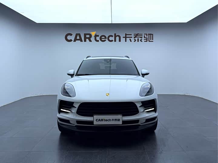 Porsche Macan 2020 Macan 2.0 T — фото 2