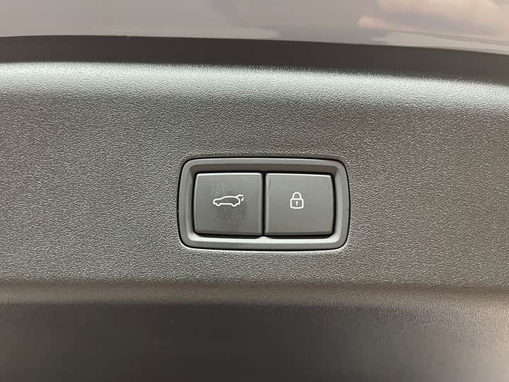 Li Auto i8 2025 — фото 32