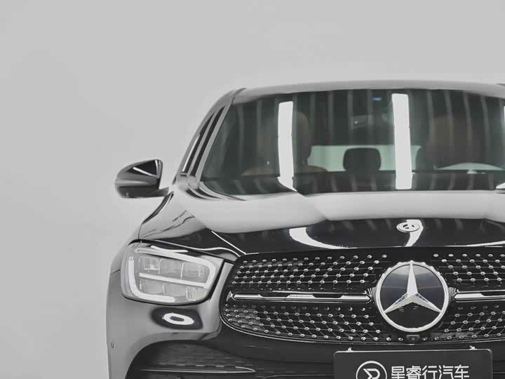 Mercedes-Benz GLC 2023 GLC 260 4 MATIC SUV — фото 3