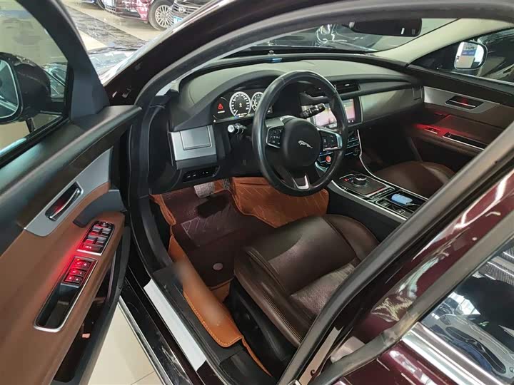 Jaguar XFL 2020 XFL 2.0 T P 250 2 WD — фото 12