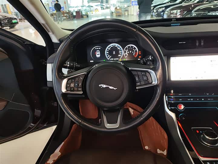 Jaguar XFL 2020 XFL 2.0 T P 250 2 WD — фото 7
