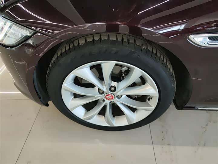 Jaguar XFL 2020 XFL 2.0 T P 250 2 WD — фото 25