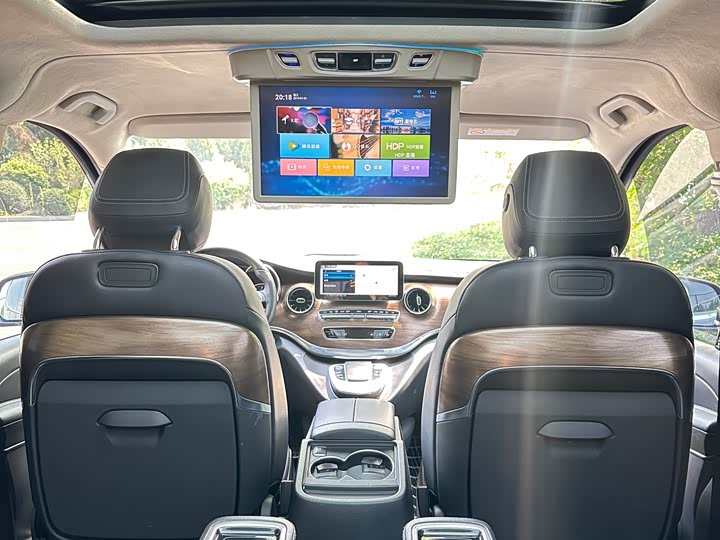 Mercedes-Benz V-Class 2022 V 260 L — фото 16