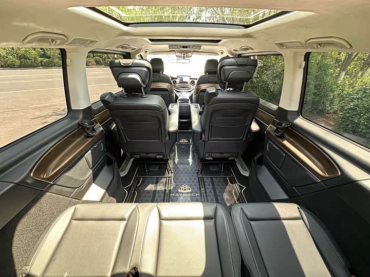 Mercedes-Benz V-Class 2022 V 260 L — фото 36