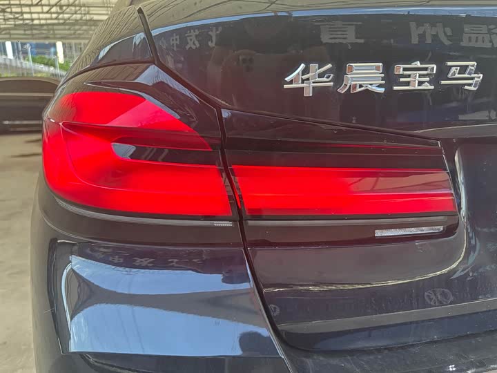 BMW 5 Series 525Li люкс-пакет — фото 20