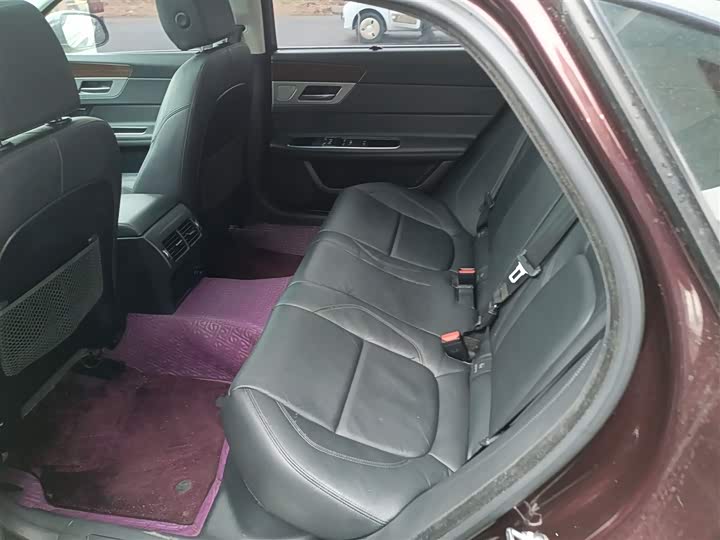 Jaguar XFL 2018 XFL 2.0 T 200 PS — фото 17
