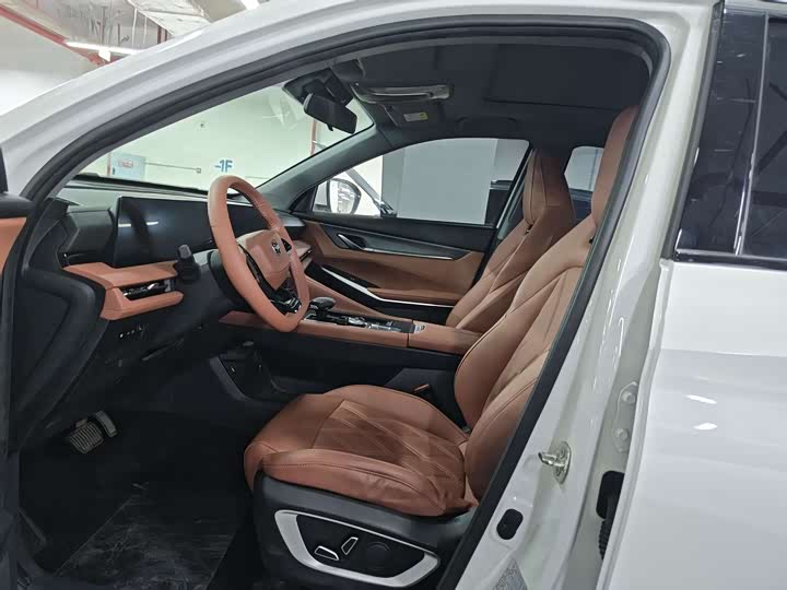 Changan CS75 PLUS 2023 2.0 T ATPremium — фото 9