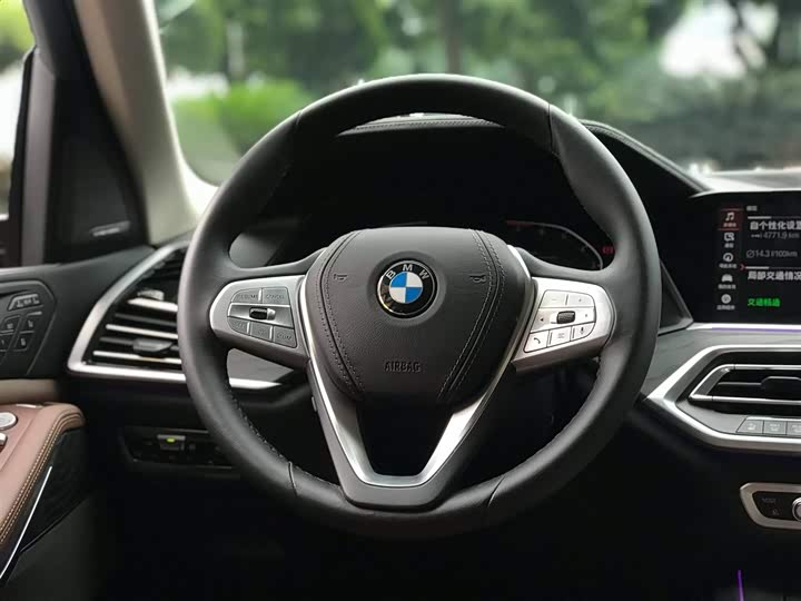 BMW X7 2020 x Drive 40i Leading — фото 4