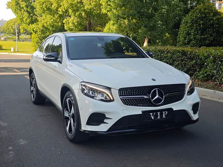 Mercedes-Benz GLC 2017 GLC 200 4 MATIC SUV — фото 3
