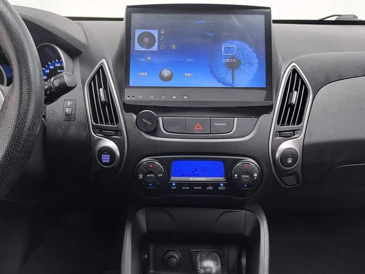 BAIC Hyundaiix 2015 2.0 L AT 2 WD V — фото 12