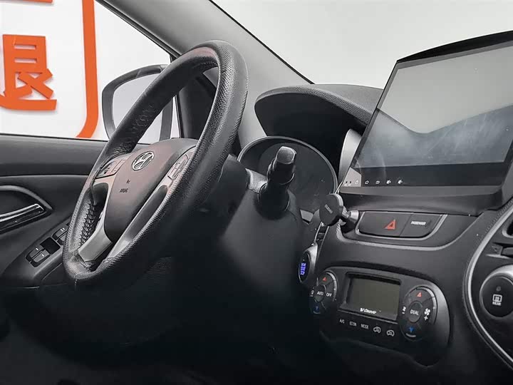 BAIC Hyundaiix 2015 2.0 L AT 2 WD V — фото 22