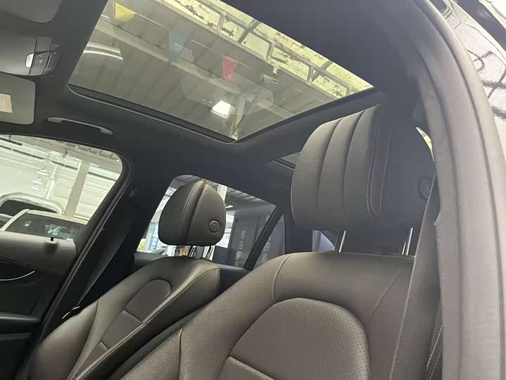 Mercedes-Benz GLC 2017 GLC 260 4 MATIC Luxury — фото 10