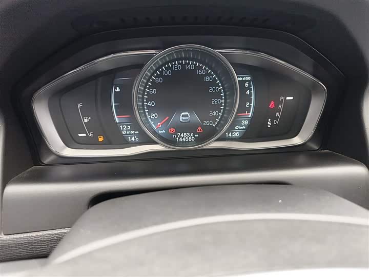 Volvo XC60 2015 T 5 AWD — фото 8