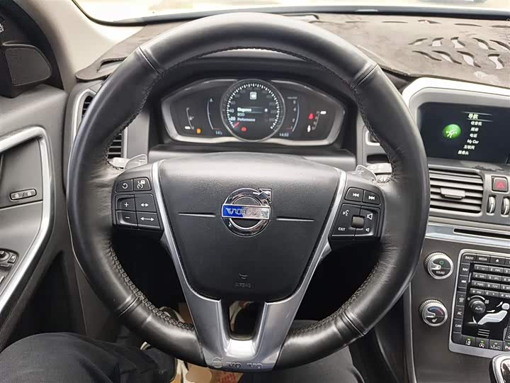 Volvo XC60 2015 T 5 AWD — фото 7