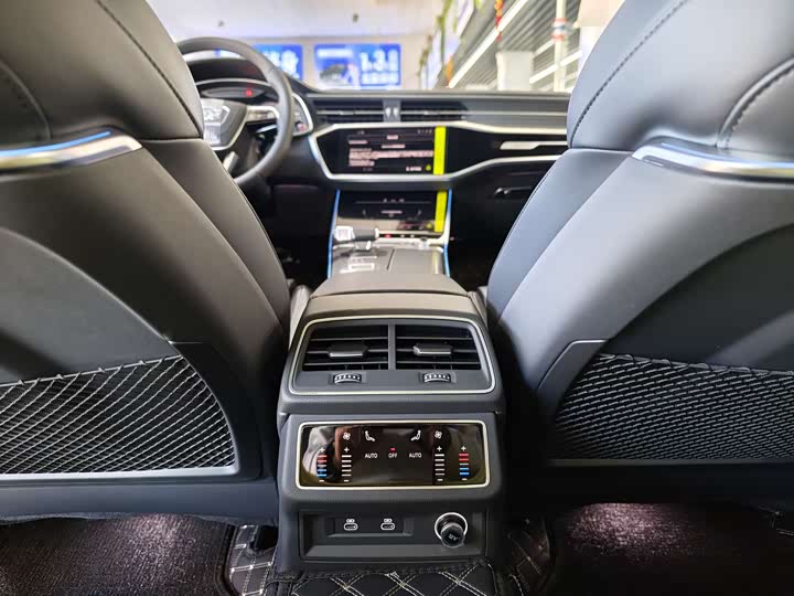 Audi A6L 2026 45 TFSI — фото 11