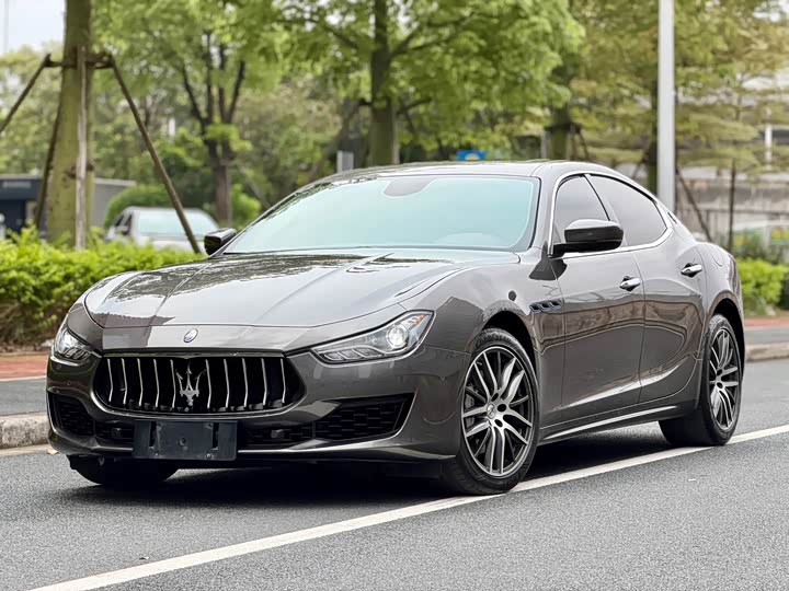 Maserati Ghibli 2021 2.0 T — фото 1