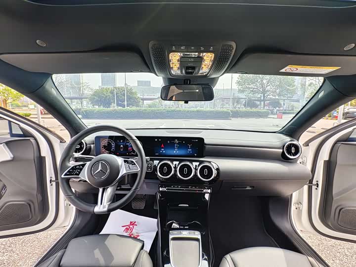 Mercedes-Benz A-Class 2023 A 180 L — фото 14