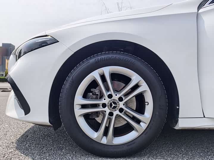 Mercedes-Benz A-Class 2023 A 180 L — фото 7