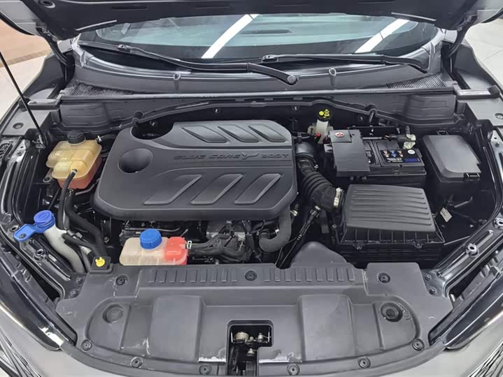 Changan UNI-T 2022 1.5 T Premium — фото 10