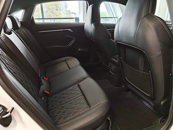 Audi A3 2026 A 3 L Limousine 35 TFSI — фото 14