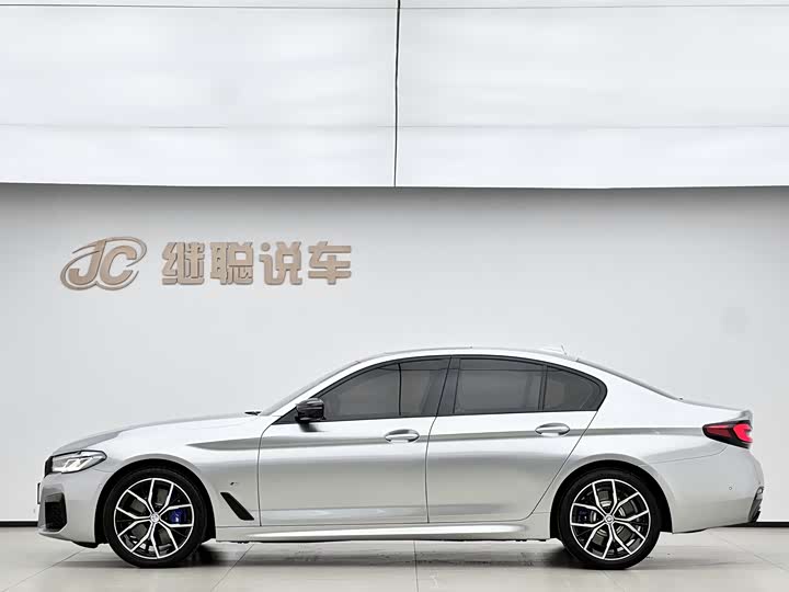 BMW 5 Series — фото 18