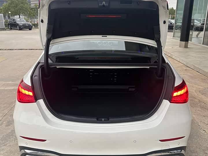 Mercedes-Benz C-Class 2025 C 260 L — фото 9