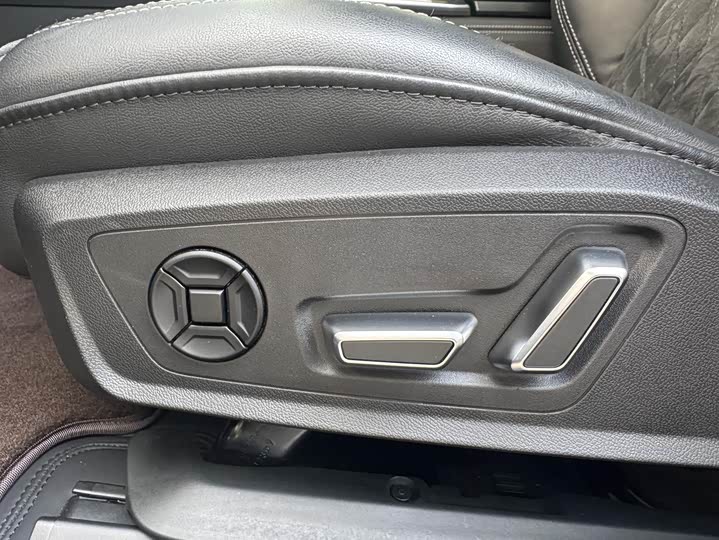 Audi A6L 2023 55 TFSI quattro — фото 25