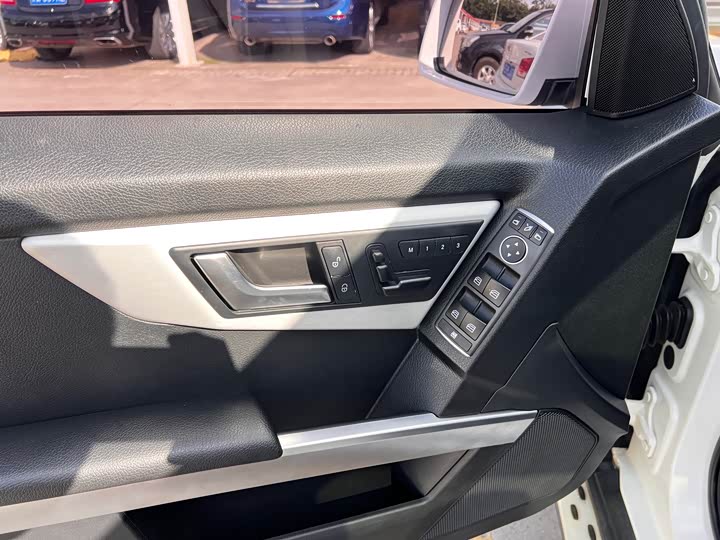 Mercedes-Benz GLK-Class 2015 GLK 260 4 MATIC — фото 9