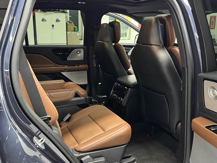 Lincoln Aviator — фото 13