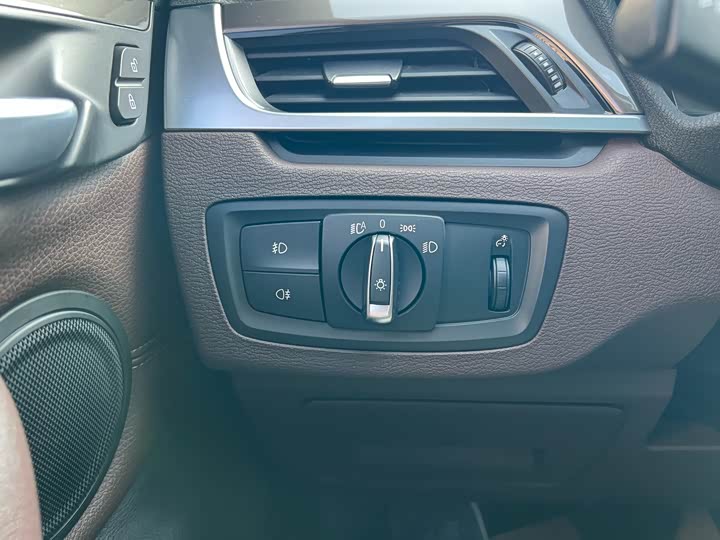 BMW X1 2018 x Drive 20 Li — фото 23