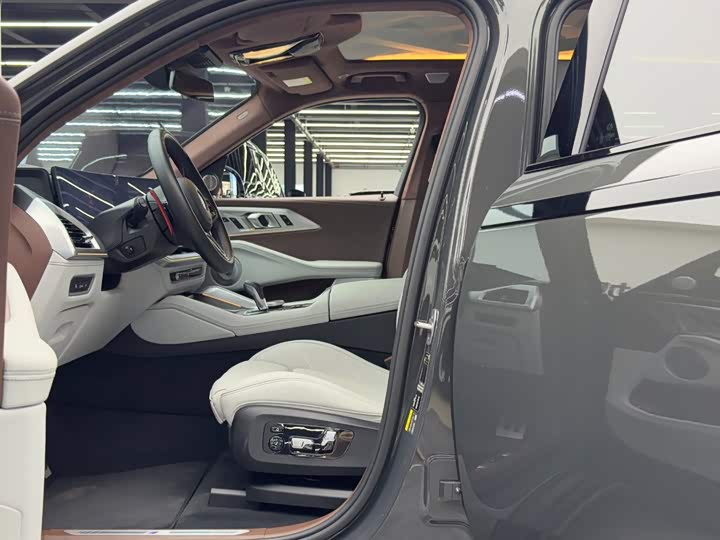 BMW XM — фото 8