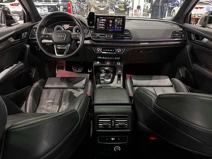 Audi Q5L 2024 45 TFSI — фото 9