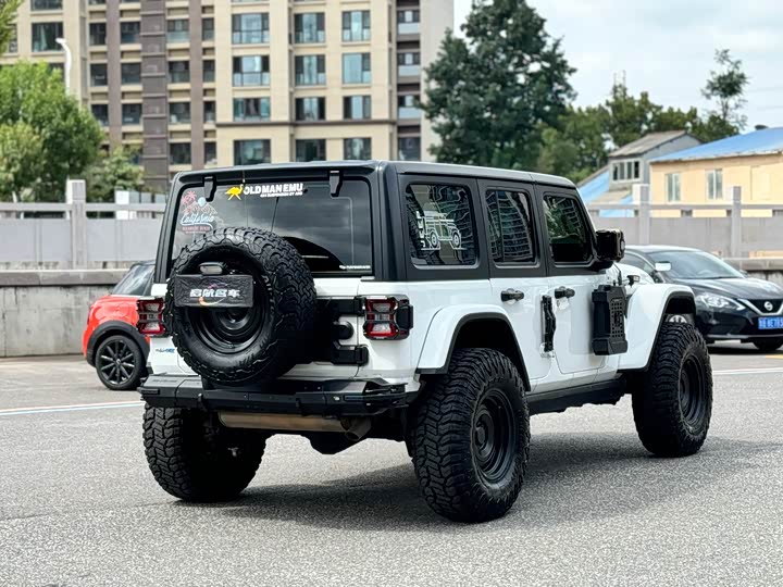 Jeep Wrangler 4xe — фото 11