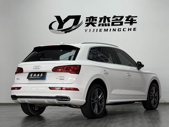 Audi Q5L 2018 40 TFSI VI — фото 9