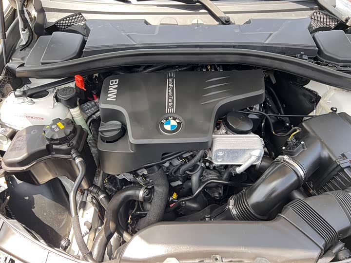 BMW X1 2015 s Drive 18i — фото 27