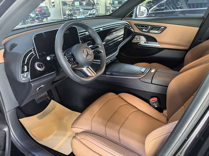 Mercedes-Benz E-Class 2024 E 300 L Sport — фото 4