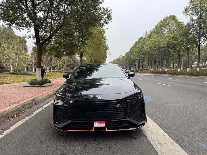 Changan UNI-V 2023 2.0 T — фото 2