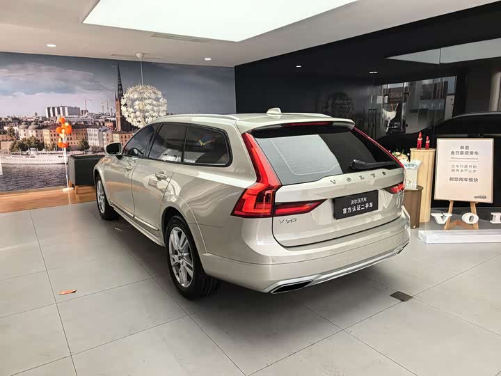 Volvo V90 2019 Cross Country T 5 AWD V — фото 17