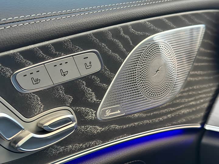Mercedes-Benz CLS 2023 CLS 300 Luxury — фото 25