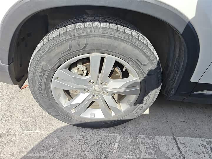 Changan CS75 2017 1.5 T MT — фото 23