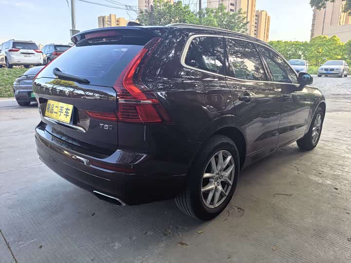 Volvo XC60 2018 T 5 4 WD — фото 9