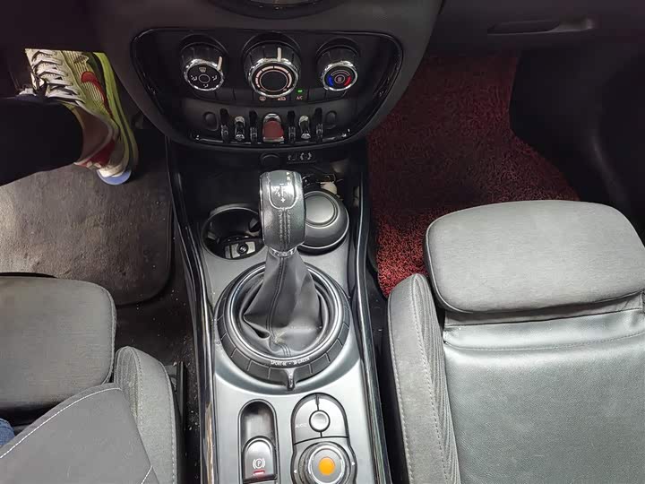 MINI Clubman — фото 11