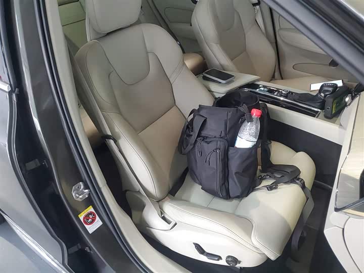 Volvo XC60 2020 T 5 4 WD — фото 25