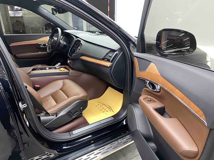 Volvo XC90 2022 B 6 7 — фото 15