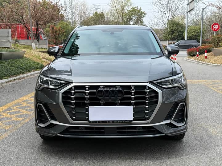 Audi Q3 2019 35 TFSI — фото 2