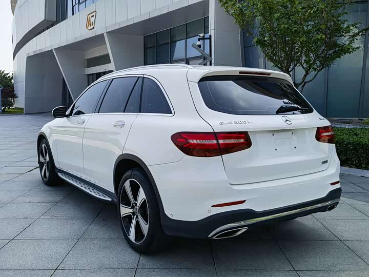 Mercedes-Benz GLC 2019 GLC 300 L 4 MATIC — фото 5